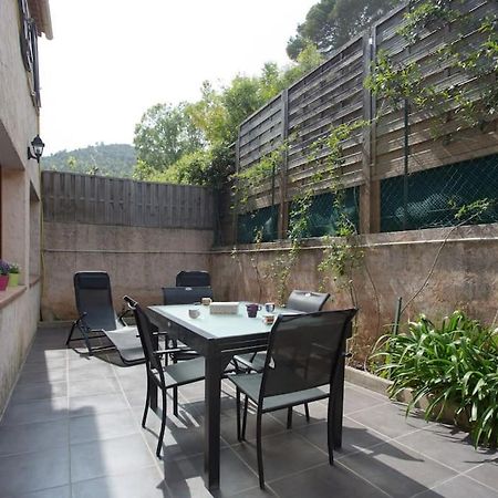 Appartement En Rez De Jardin Et Terrasse Ds Villa Hyeres Exterior photo