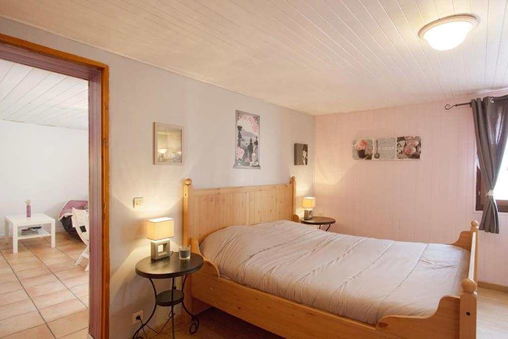Appartement En Rez De Jardin Et Terrasse Ds Villa Hyeres Exterior photo
